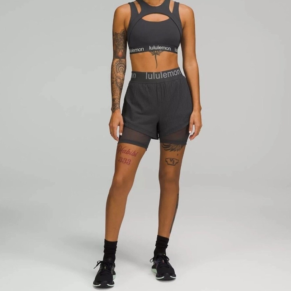 Lululemon Logo Waistband High Rise Training Black Athletic Shorts Size 6 Layered - Picture 2 of 8